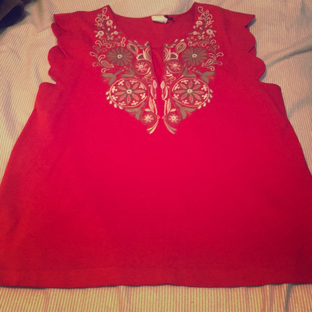 Anthropologie Top w/ embroidery & scalloped detail
